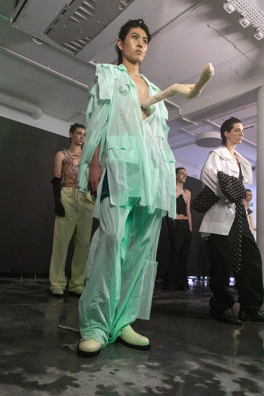 Shek Leung, HKFG Paris Fashion Week SS23 © Cindy Voitus